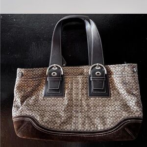 Coach Signature Canvas Tote in Brown/Beige